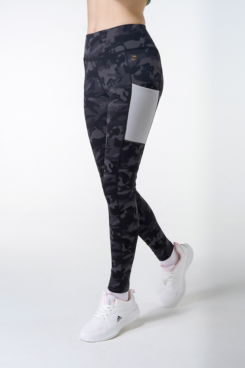 Out Door Sports Jacket And Smoky Grey High Waisted Color Block Side Pocket Legging Sets
