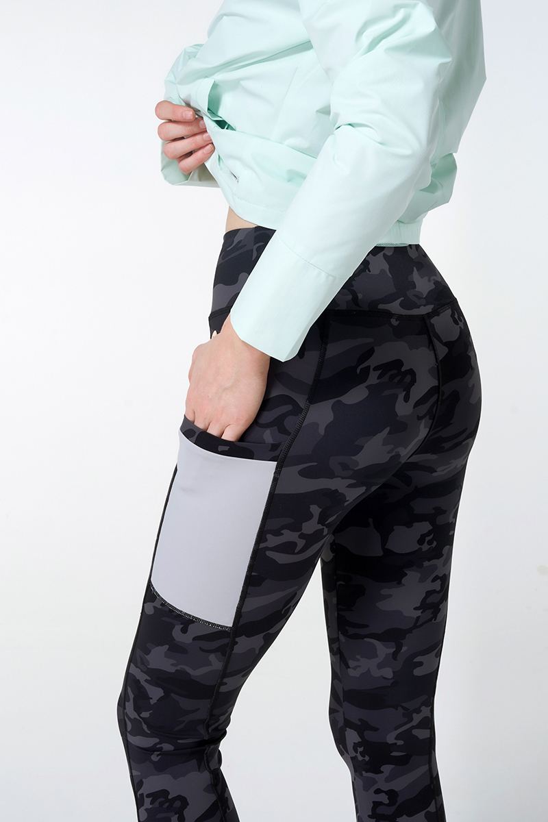 Out Door Sports Jacket And Smoky Grey High Waisted Color Block Side Pocket Legging Sets